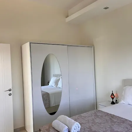 Royal Apartment *